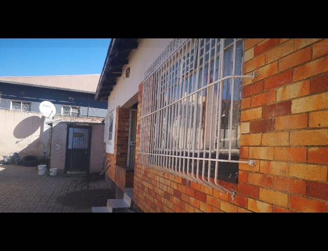3 BEDROOM HOUSE FOR SALE IN ROSETTENVILLE